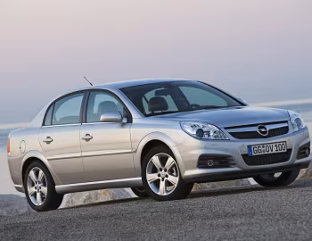 Opel Vectra Sedan (C) '2005–08