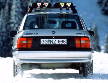 Opel Vectra V6 Sedan (A) '1993–95