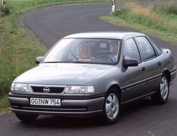 Opel Vectra V6 Sedan (A) '1993–95