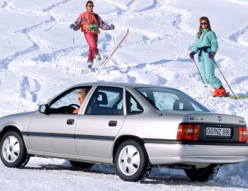 Opel Vectra V6 Sedan (A) '1993–95