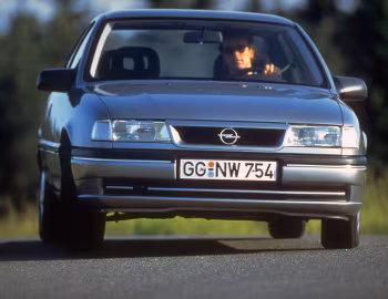 Opel Vectra V6 Sedan (A) '1993–95