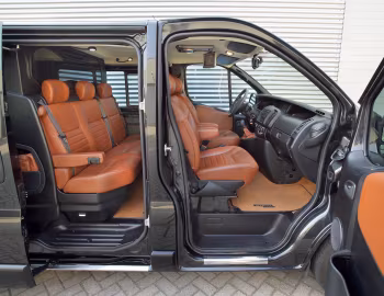 Interior Opel Vivaro 2.5 CDTI 2900 Kombi LWB '2003–06
