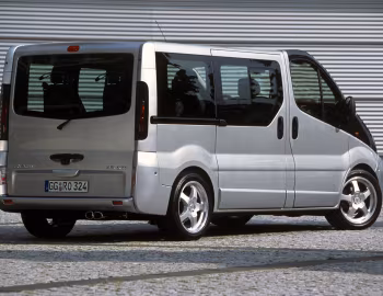 Opel Vivaro 2.5 DTI '02.2003–08.2006