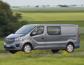Opel Vivaro Doppelkabine BiTurbo mit langem Radstand '2014–19