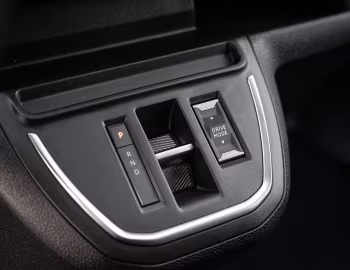 Interior Opel Vivaro Cargo Electric L2 [Worldwide] '2024–pr.