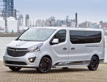 Opel Vivaro Sport Combi BiTurbo LWB '2016–19