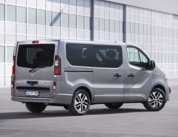 Opel Vivaro Tourer BiTurbo '2017–19