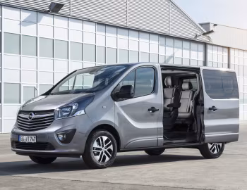 Opel Vivaro Tourer BiTurbo '2017–19