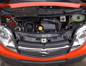 Bajo el capó Opel Vivaro Van L1H1 '2006–14