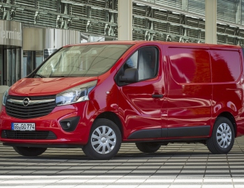 Какой тип двигателя у Opel Vivaro?