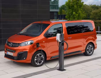 Opel Zafira-e Life Medium [Worldwide] '2020–23