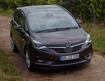 Opel Zafira '2016–19