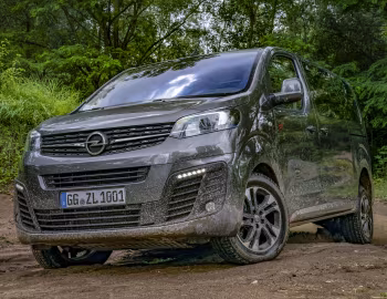 Opel Zafira Life 4×4 [Worldwide] '2019–23