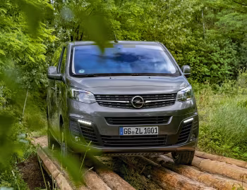 Opel Zafira Life 4×4 [Worldwide] '2019–23