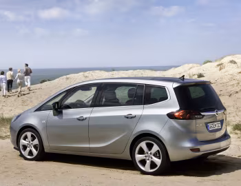 Opel Zafira Tourer (C) '2011–16
