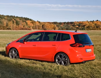 Opel Zafira Tourer BiTurbo (C) '2012–16