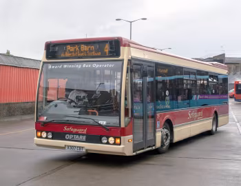 Optare Excel 2 L1070 [UK-spec] (B39F) '1999–2004