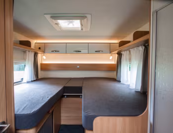 Interior 2018–19 OrangeCamp T 740 EB OHO "Red Chili" '2017–19