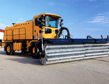 Oshkosh H-Series XF Broom