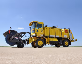 Oshkosh H-Series XF Broom