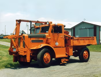 Oshkosh W-703 '1946–????