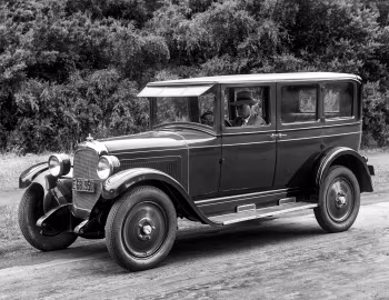 1925 Overland Model 93 5-Passenger Sedan