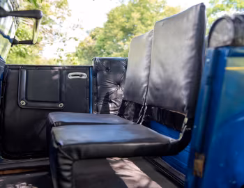 Интерьер 1915 Overland Model 82 7-Passenger Touring
