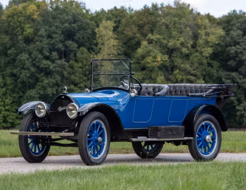 1915 Overland Model 82 7-Passenger Touring
