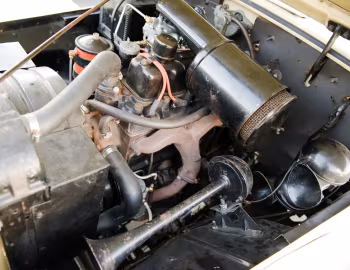 Под капотом 1950 Willys-Overland Jeepster Phaeton (VJ)