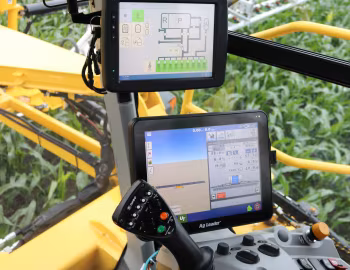 Interior Oxbo 7550 '2018–pr.