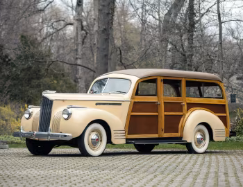1941 Packard 110 DeLuxe Station Wagon by Hercules Body Co. (1900-1463)