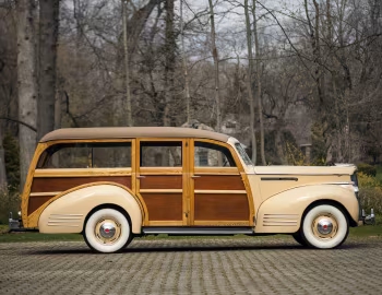 1941 Packard 110 DeLuxe Station Wagon by Hercules Body Co. (1900-1463)