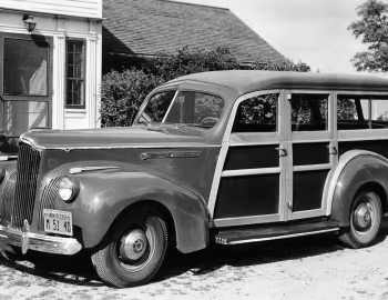 1941 Packard 110 DeLuxe Station Wagon by Hercules Body Co. (1900-1463)