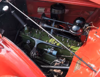 Sob o capô 1936 Packard 120 Convertible Sedan (997)