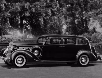 1937 Packard 120 Touring Limousine (138-CD 1090CD)
