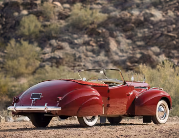 1940 Packard 120 Convertible Victoria by Darrin (1801-2022) '08.1939–40
