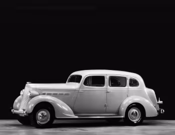 1935 Packard 120 Touring Sedan (120-A 892)