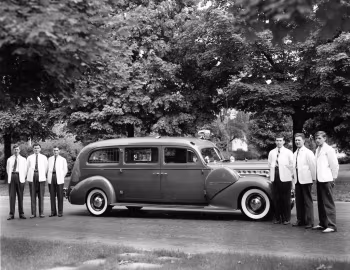 1940 Henney-Packard 160 Super Eight Ambulance (1805)