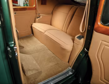 Intérieur 1941 Packard 180 Custom Super Eight Formal Sedan by Rollston (1907-1432)