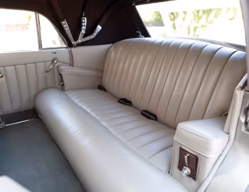 Інтер'єр 1940 Packard 180 Custom Super Eight Convertible Sedan by Darrin (1807-710)