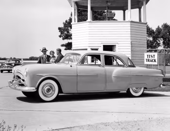 1951 Packard 300 Touring Sedan (2402-2472) '08.1950–51