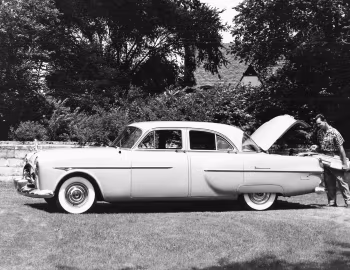 1951 Packard 300 Touring Sedan (2402-2472) '08.1950–51