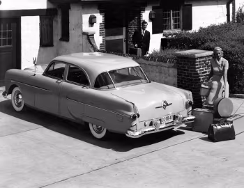 1951 Packard 300 Touring Sedan (2402-2472) '08.1950–51