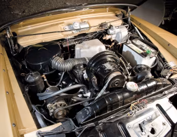 Sob o capô 1957 Packard Clipper Country Sedan (57L-P8) '1957