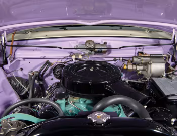 Sob o capô 1957 Packard Clipper Country Sedan (57L-P8) '1957
