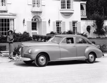 1946 Packard Clipper Touring Sedan (2100-1682)