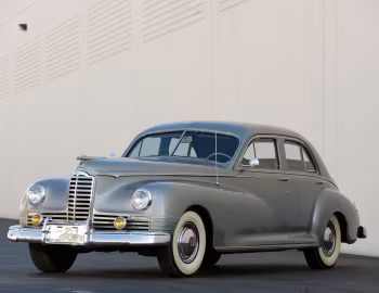 1946 Packard Clipper Touring Sedan (2100-1682)