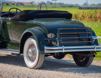 1930 Packard Custom Eight Roadster (740-412)