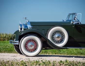 1930 Packard Custom Eight Roadster (740-412)