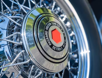 1931 Packard Deluxe Eight Roadster (840-472)